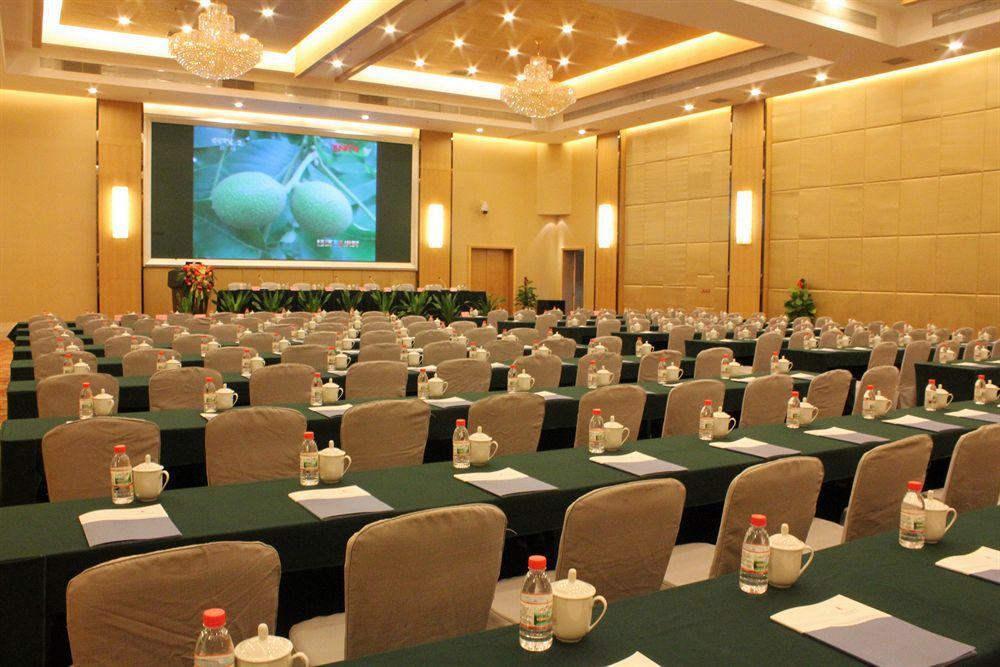 New Cozy Harbour Hotel Нанинг Екстериор снимка